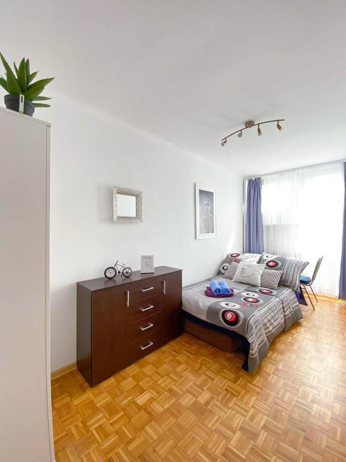 Room №3 Grzybowska 5 The Very Center Of Βαρσοβία Εξωτερικό φωτογραφία